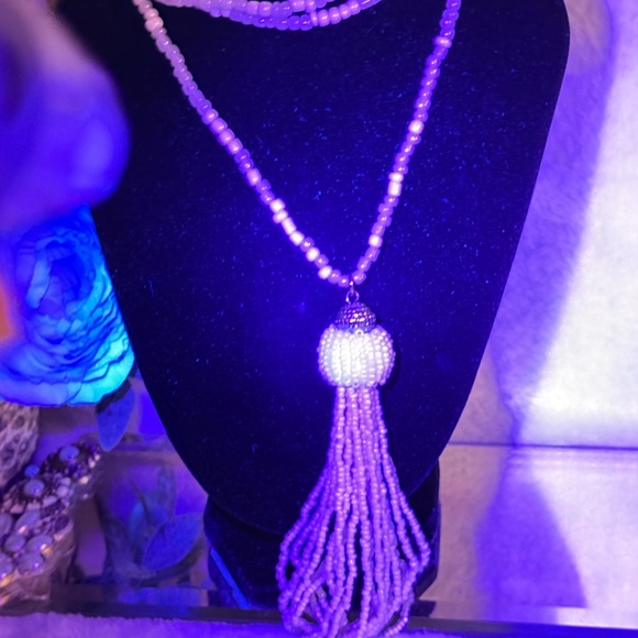 Long Uranium Glass Tassel Women’s Necklace - Picture 8 of 8